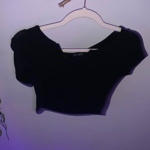 black fitted crop top